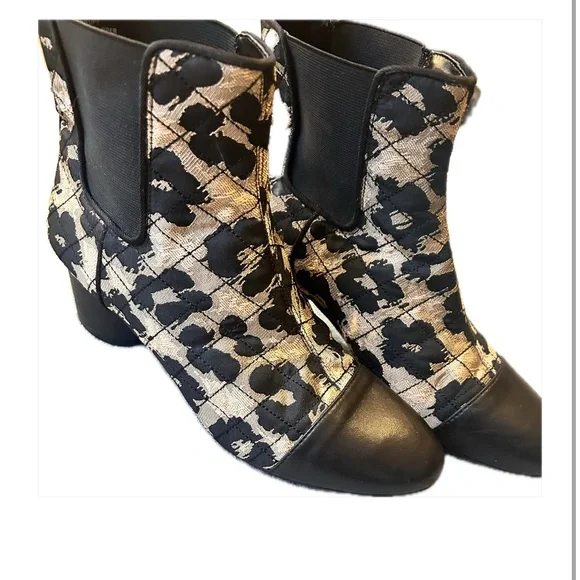 Nine West chelsea boot with modern update. - Picture 3 of 8